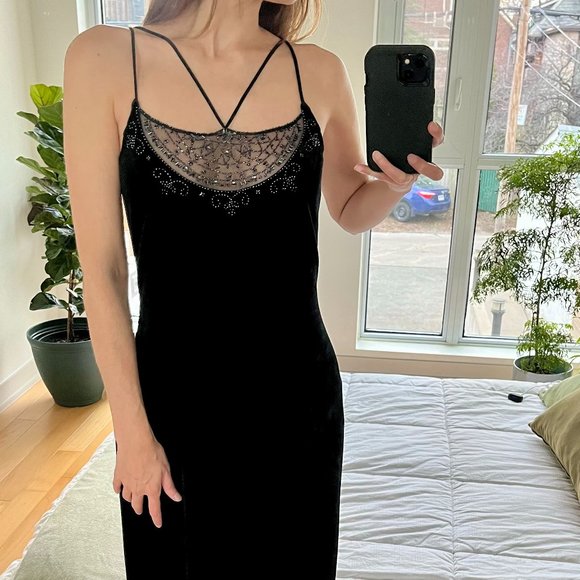 Long Black Velvet Evening Dress with Embroidered Details - Picture 2 of 15